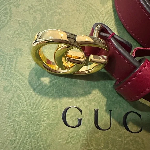 New Gucci Burgundy Red Leather Belt with Gold GG Buckle- small 80/32 - Picture 7 of 15
